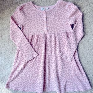 GAP pink cheetah print dress. Size M.